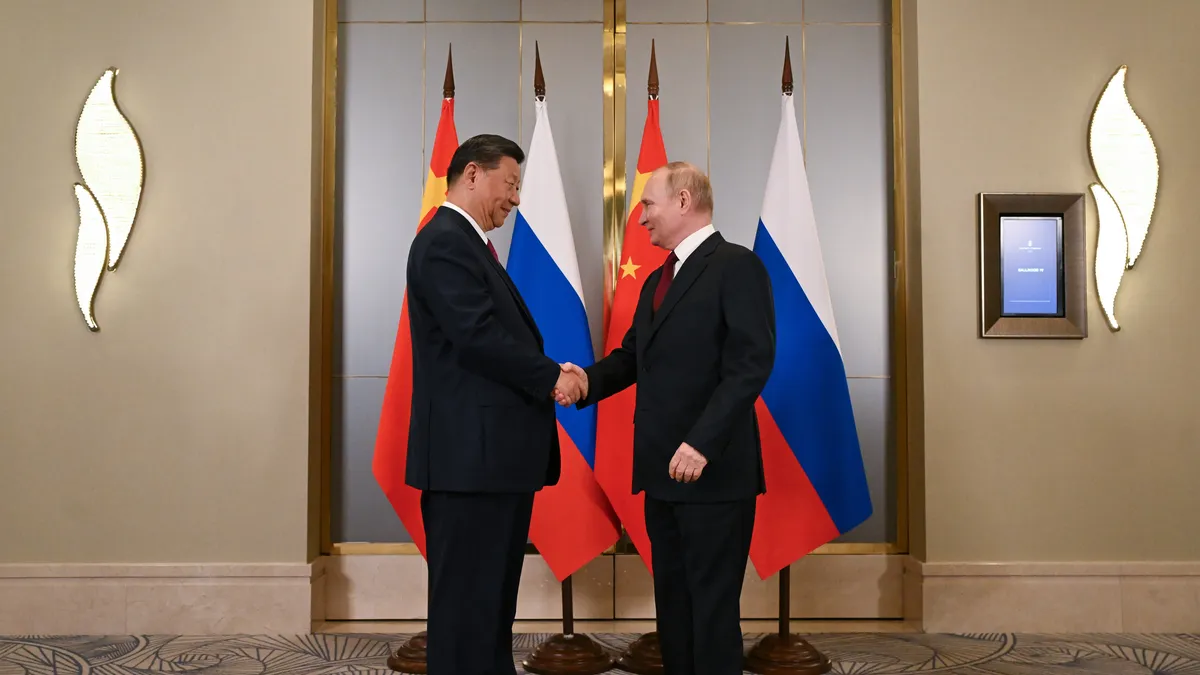 В Казахстан Путин и Си призоваха за "справедлив многополюсен свят"