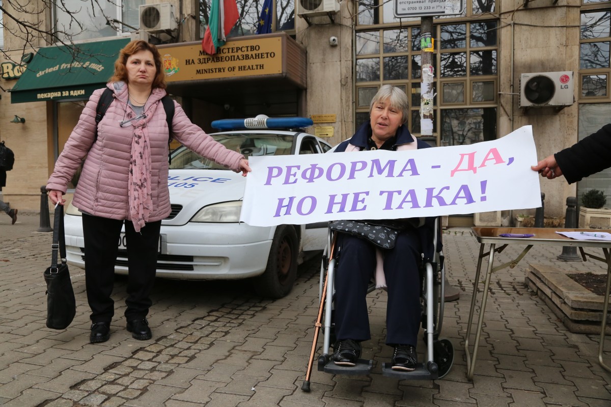 Васил Долапчиев: Отлагането на Закона за социалните услуги е грешка